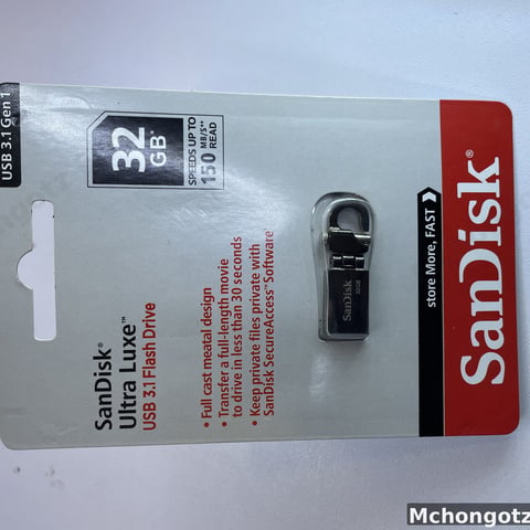 32GB SanDisk Ultra Luxe USB 3.1 Flash Drive