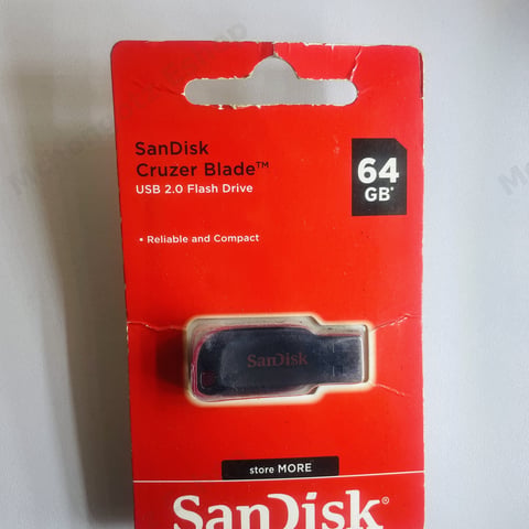 64GB SanDisk USB 2.0 Flash Drive
