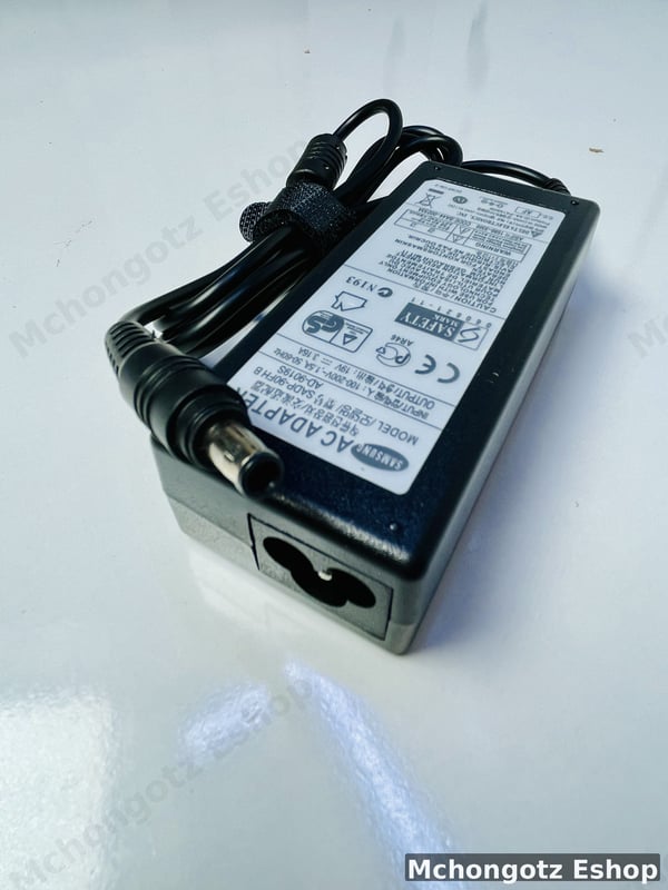Samsung Big Pin Laptop Power Adapter
