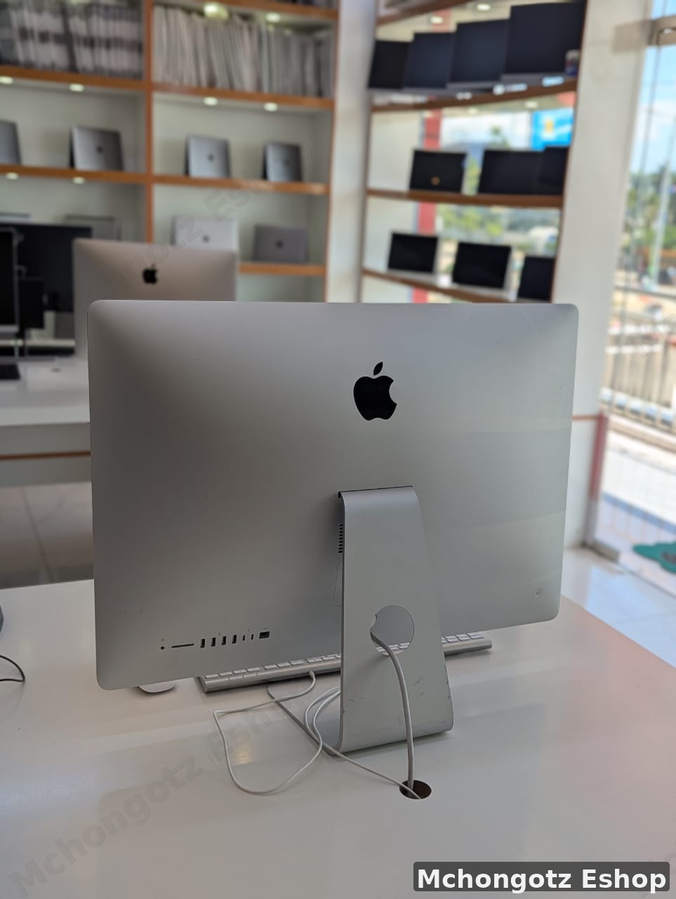 Apple iMac 2019 Core i7 9th Gen | 16GB RAM | 1TB SSD | Radeon Pro | 21.5" 4K All-in-One Price in Tanzania