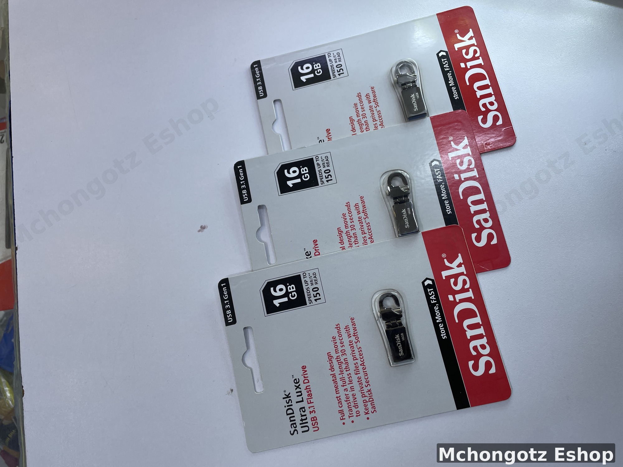 16GB SanDisk Ultra Luxe USB 3.1 Flash Drive