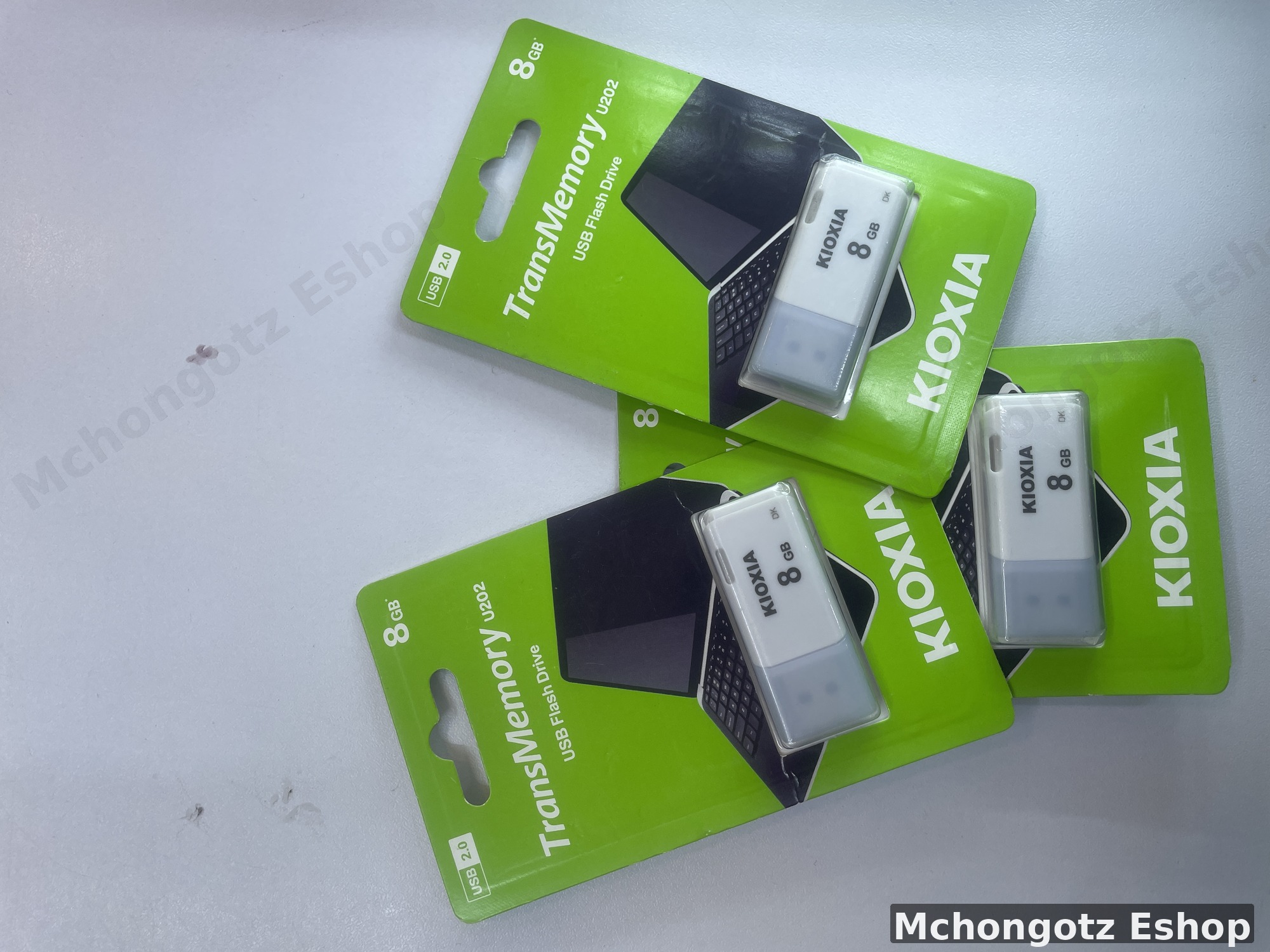 KIOXIA USB 2.0 Flash Drive 8GB