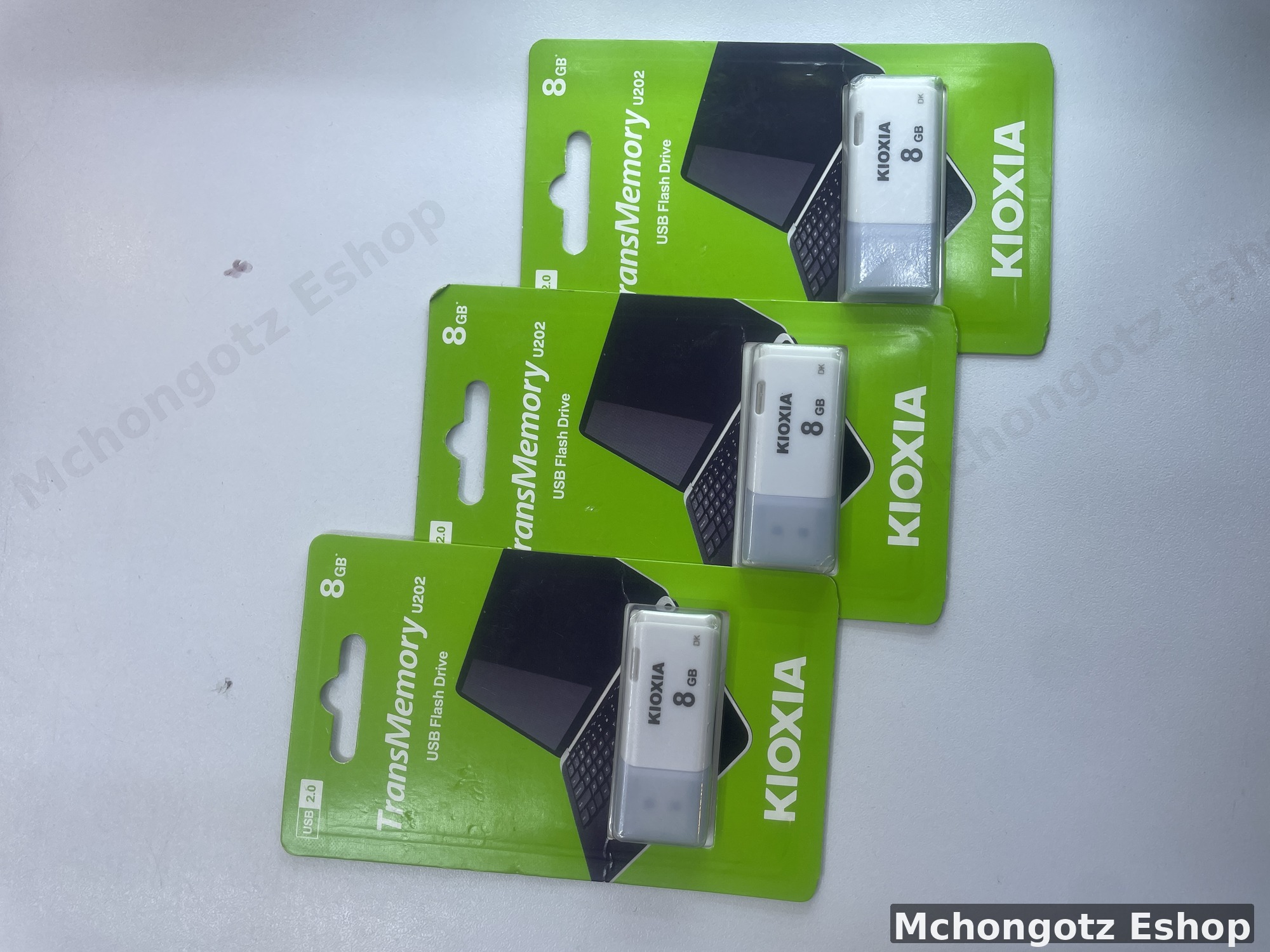 KIOXIA USB 2.0 Flash Drive 8GB