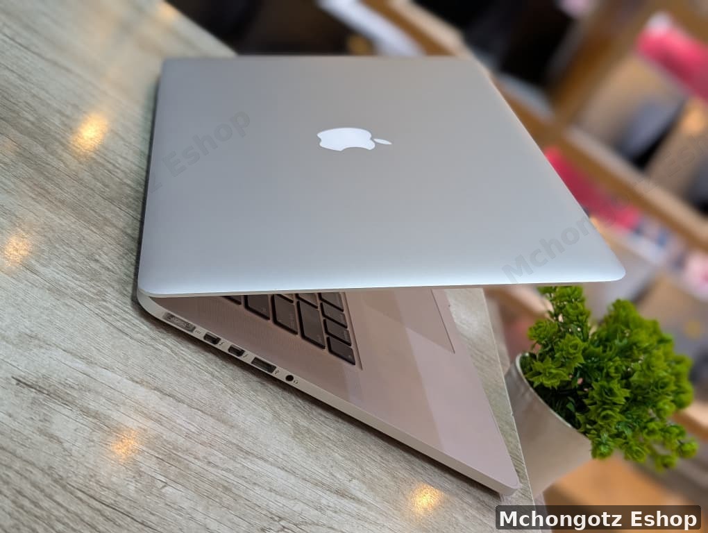 Apple MacBook Pro Retina 15 inch 2014 Core i7 16GB RAM 512GB SSD - image 2
