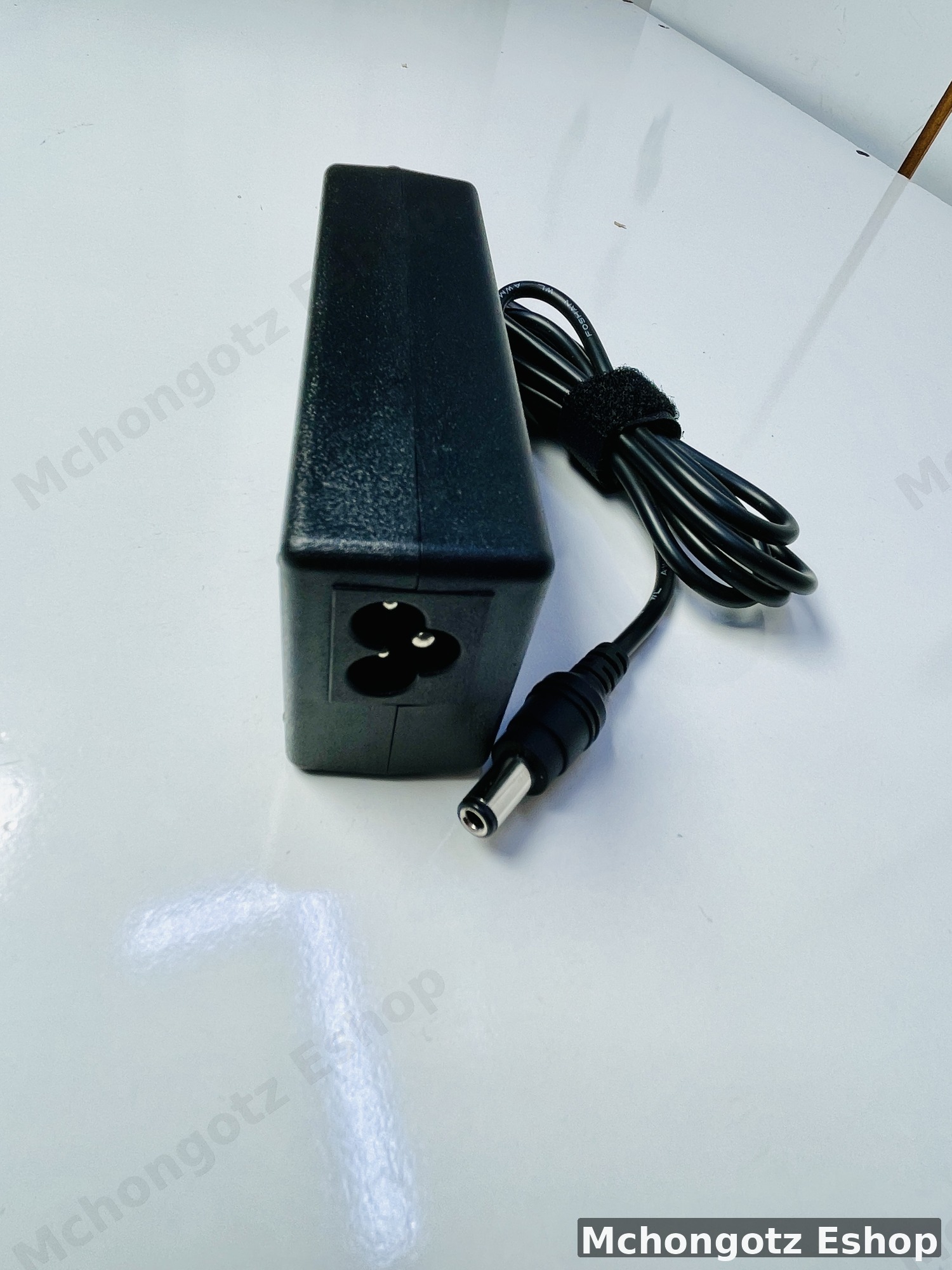 Toshiba Big Pin Laptop Power Adapter - image 2